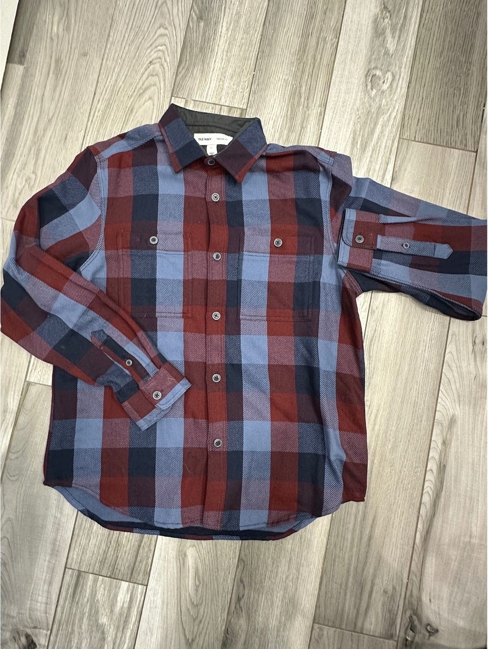 Old Navy Men's Regular Fit Large Plaid Button-Down Shirt